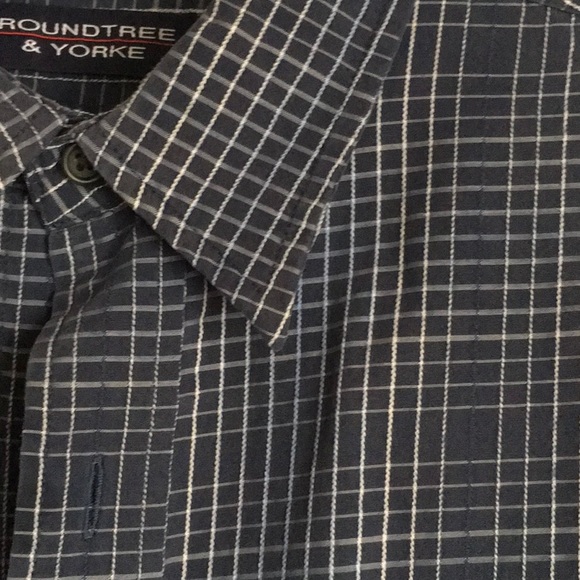 Round Tree Button Down - Picture 3 of 5